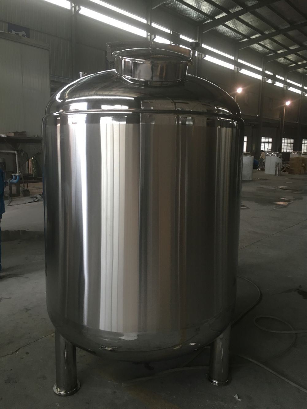 不锈钢镜面抛光水箱<